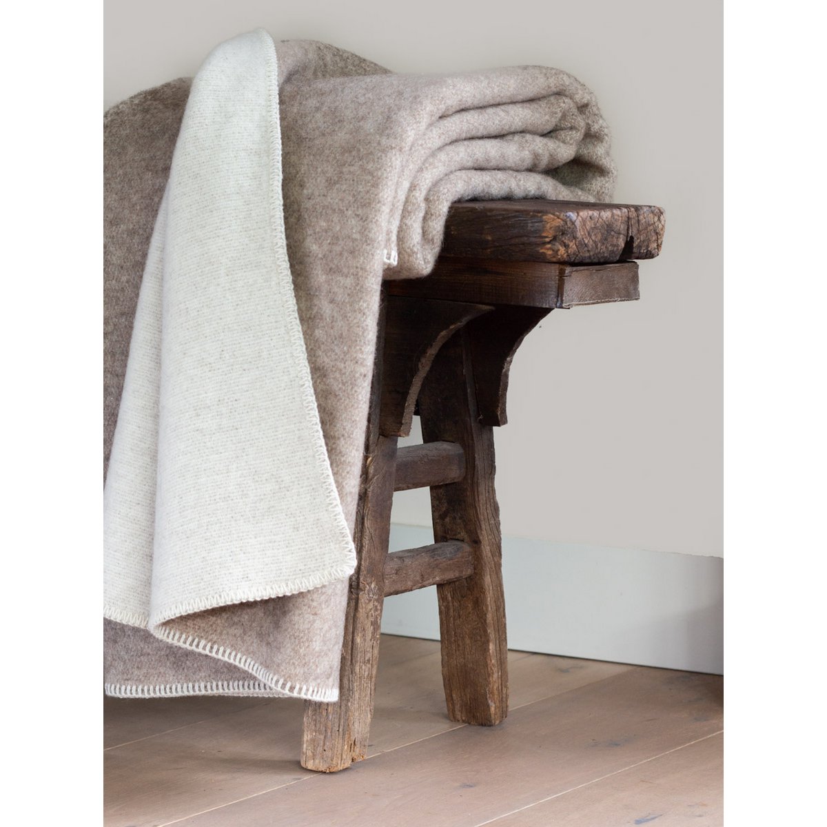 New Zealand Wool Bed Blanket – Eco Fossil
