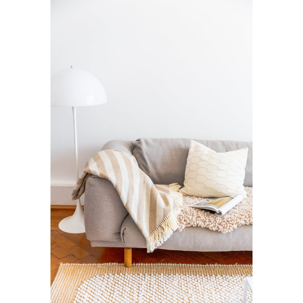 Filip Jacquard Wool Throw – Beige, 130 × 180 cm