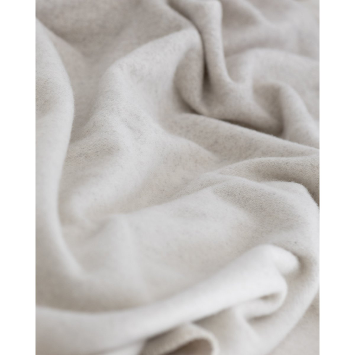 Merino & Cashmere Bed Blanket – Ivory Dune