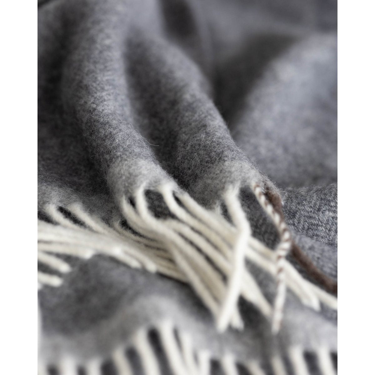 Milano Merino & Cashmere Throw – Grigio