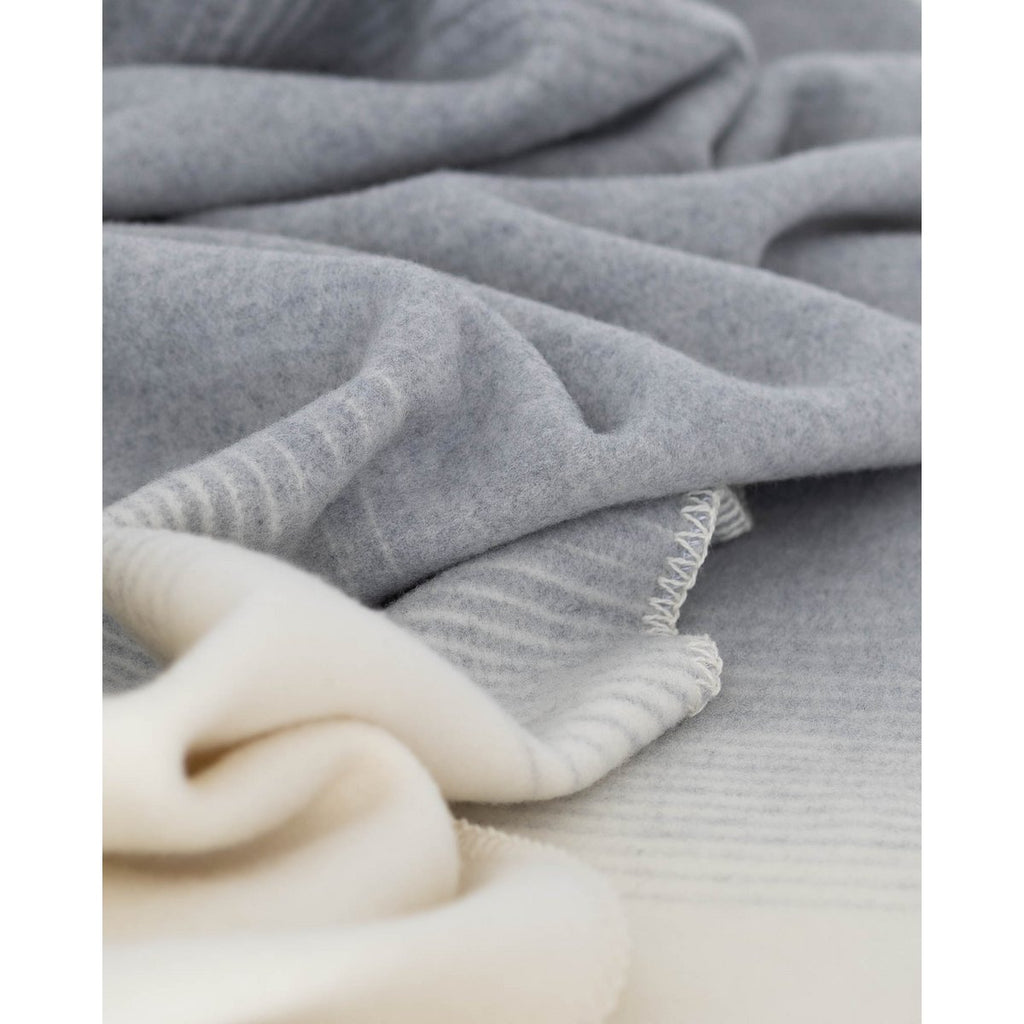 Merino & Cashmere Bed Blanket – Silver Cloud