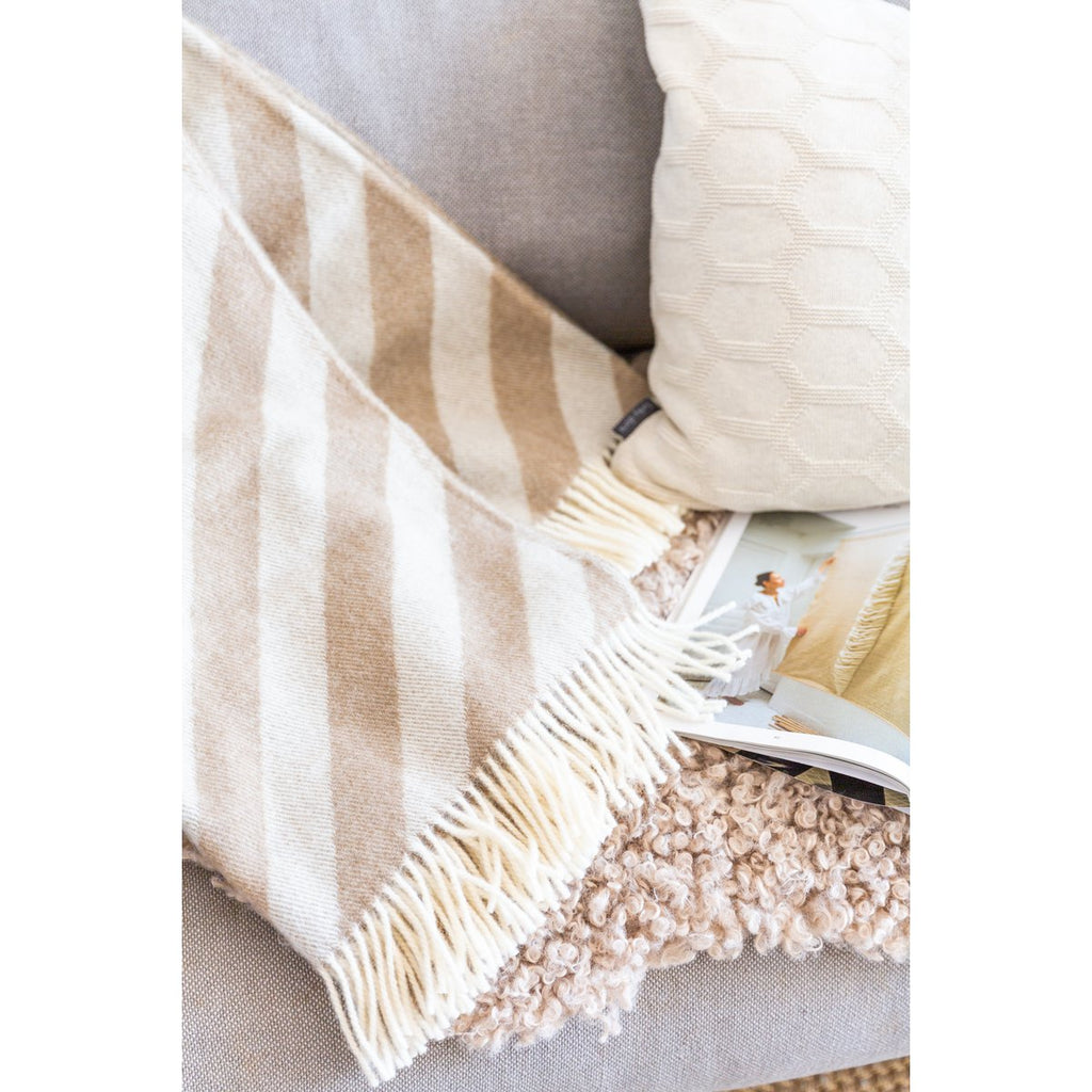 Filip Jacquard Wool Throw – Beige, 130 × 180 cm