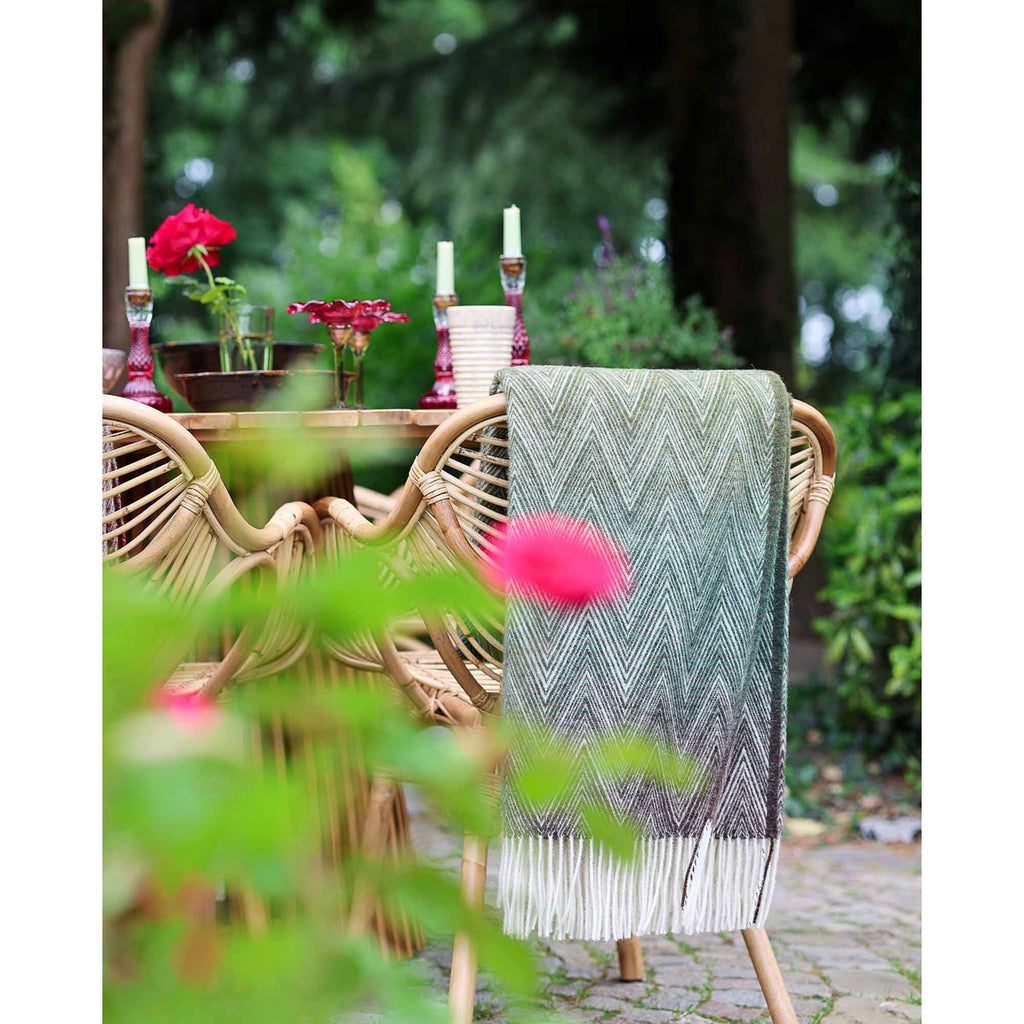 Manoria Wool Throw – Foresta