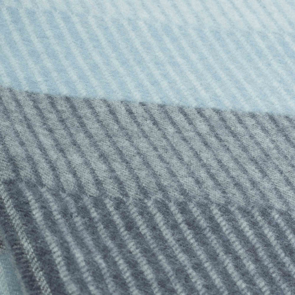 Linea Wool Throw – Orion