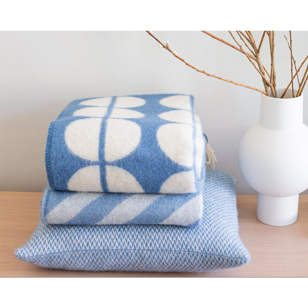 Felix Jacquard Wool Throw – Blue, 130 × 180 cm