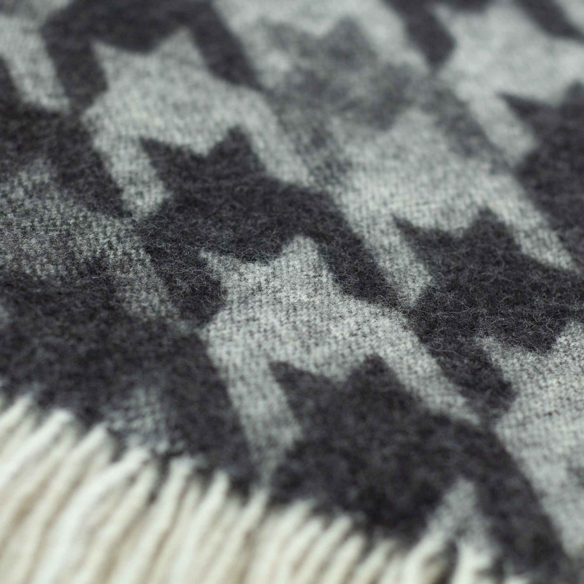 Lucca Wool Throw – Grey