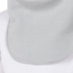 Close-up of the soft merino neck – grey